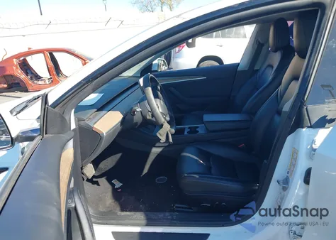 2022 Tesla Model 3 Rear-Wheel Drive z USA, uszkodzony, nr VIN 5YJ3E1EA1NF190793